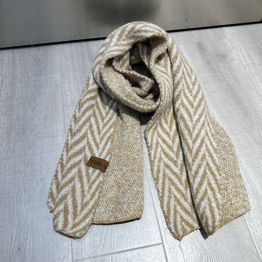 Cozy Scarf - Warmth and Fashion Combined Five - Point Product Description