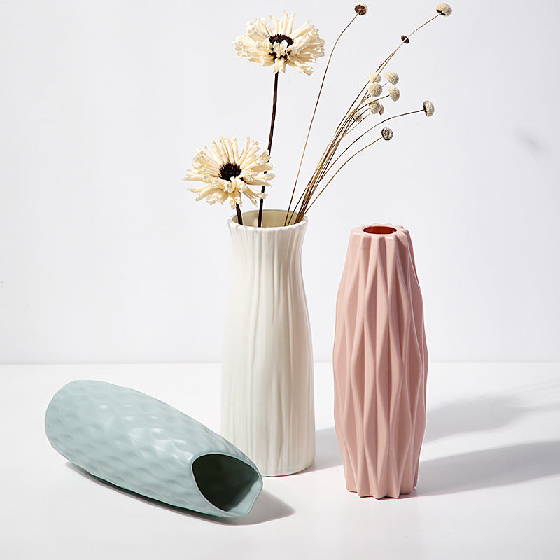 Elegant Vase - Aesthetic and Functional Centerpiece Five - Point Product Description